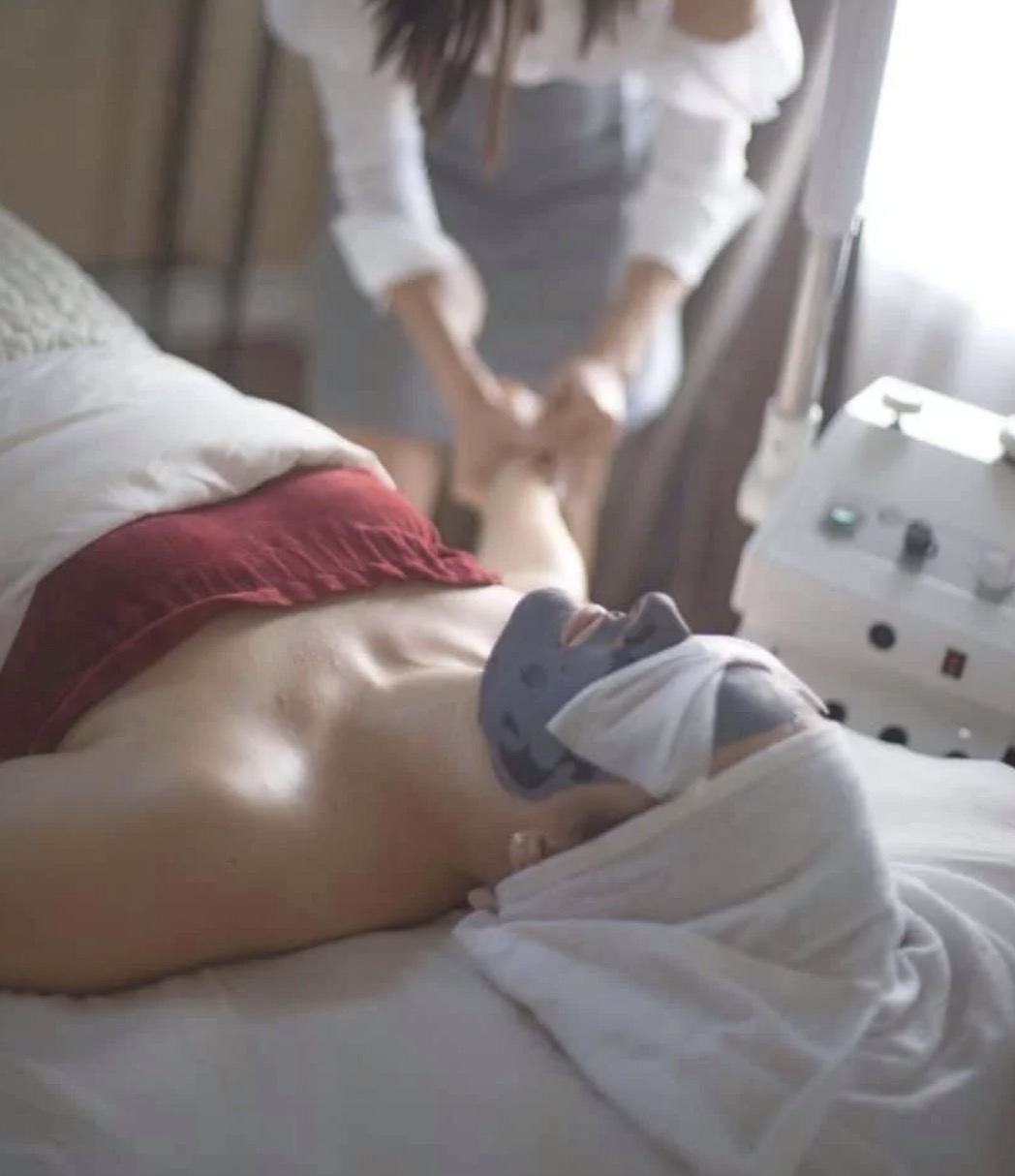 Lavender Mint Dermaplane Facial